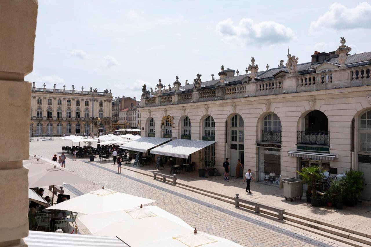 Sur La Place Stanislas Nancy Exterior photo